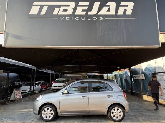 NISSAN MARCH 1.6 SV 16V FLEX 4P MANUAL